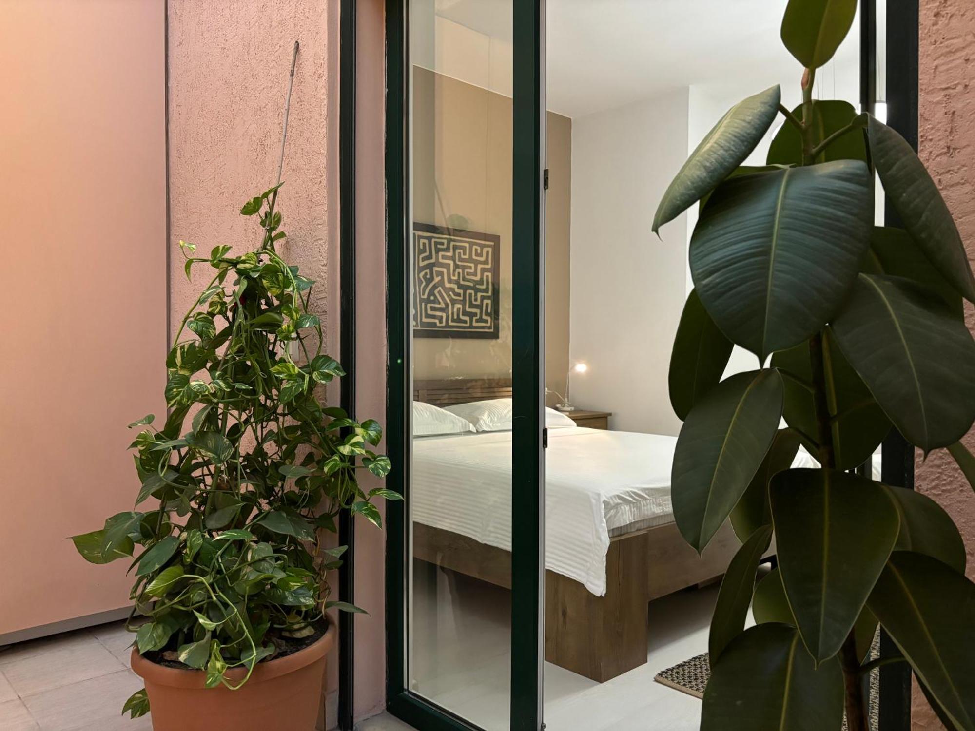 Tam Serviced 2Bdr Apartment City Center No6 Tirana Exterior photo