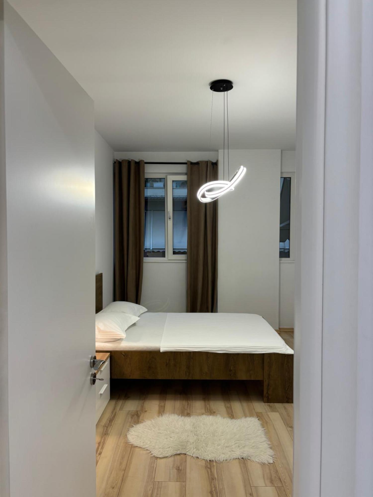 Tam Serviced 2Bdr Apartment City Center No6 Tirana Exterior photo