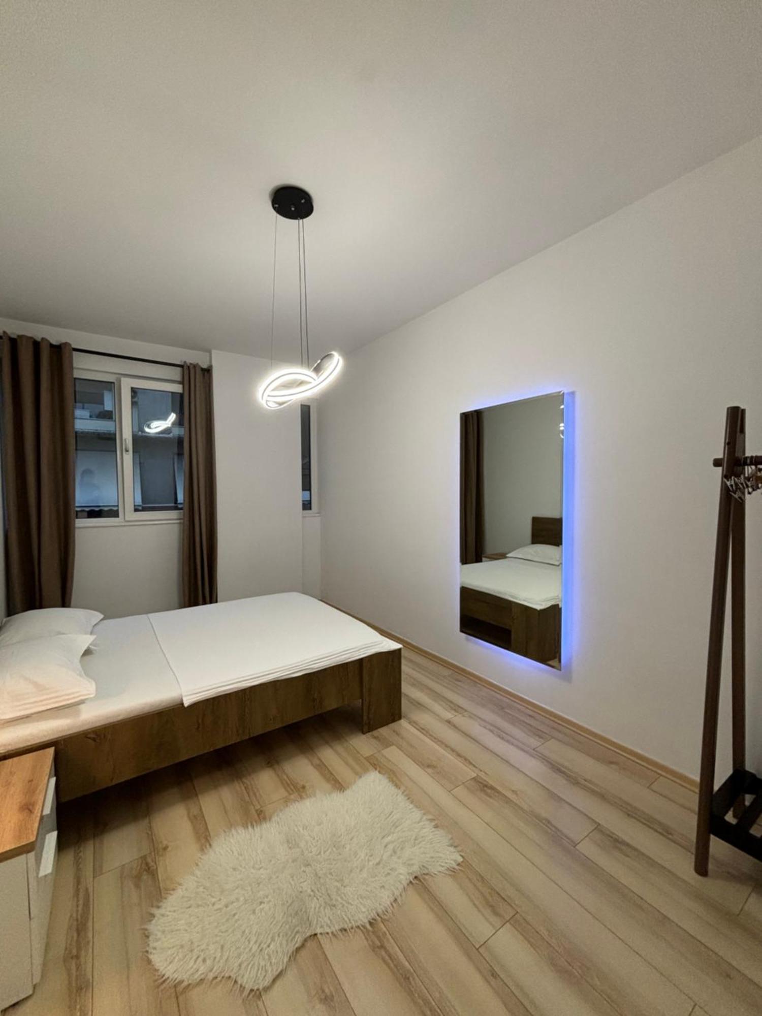 Tam Serviced 2Bdr Apartment City Center No6 Tirana Exterior photo