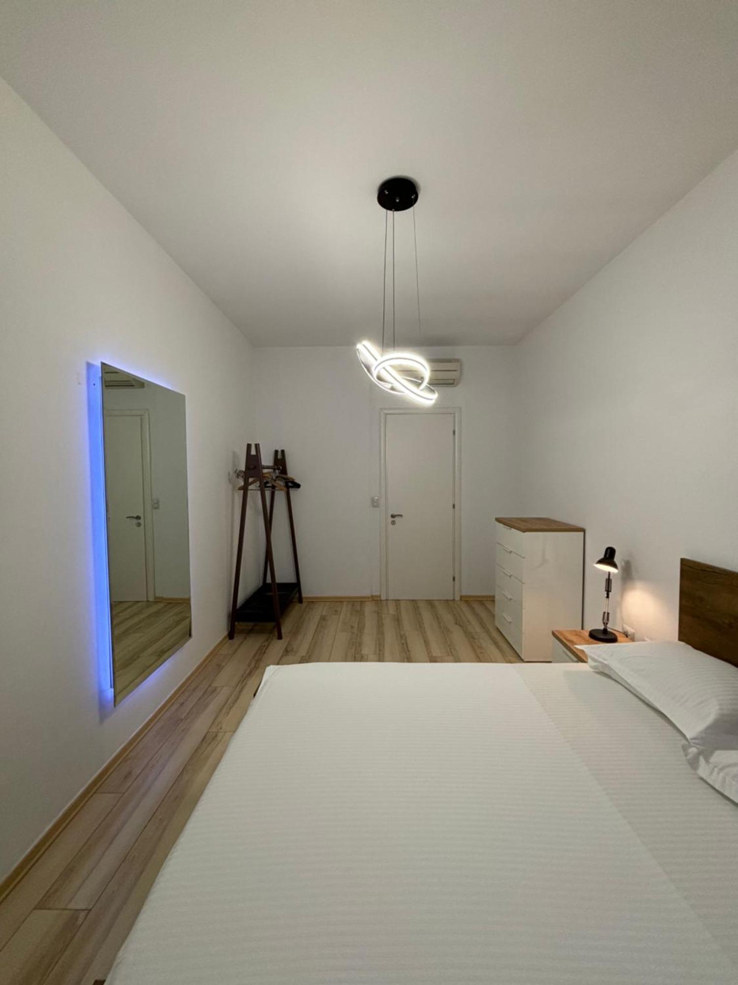 Tam Serviced 2Bdr Apartment City Center No6 Tirana Exterior photo