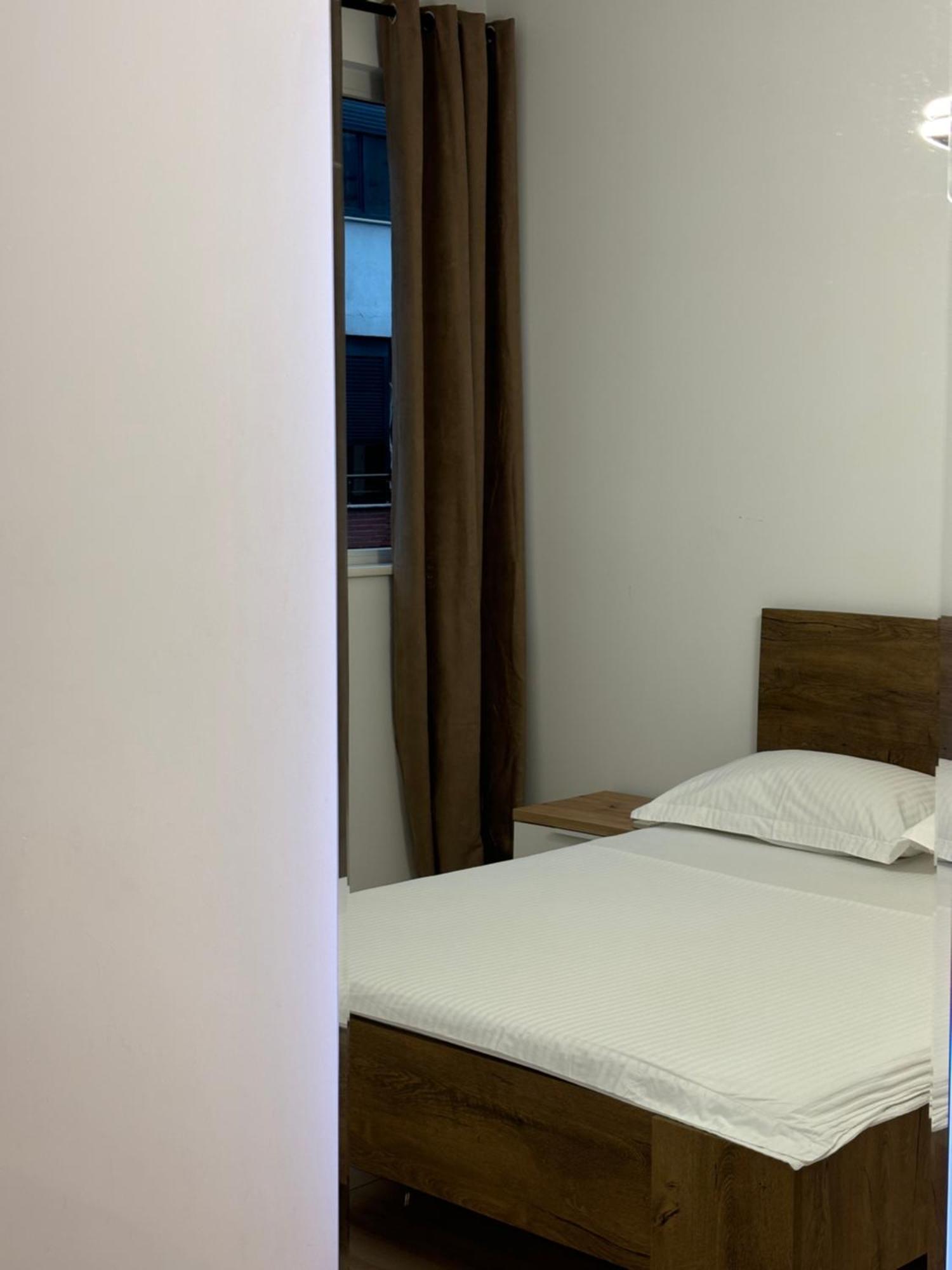 Tam Serviced 2Bdr Apartment City Center No6 Tirana Exterior photo